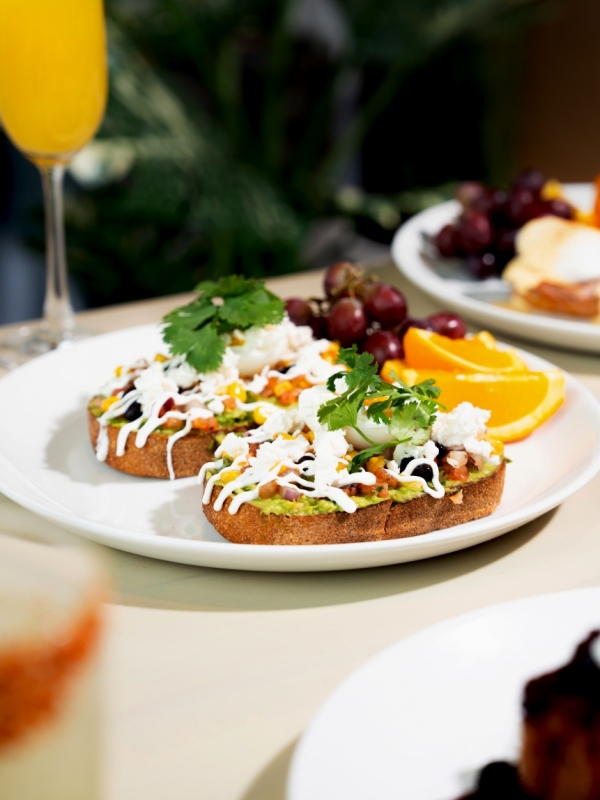 moxies-avocado-toast-mothers-day-600x800